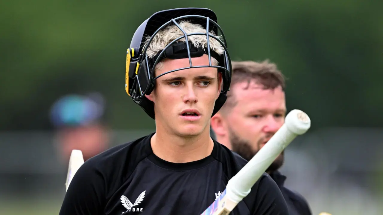 ipl-2025-should-rcb-stick-with-phil-salt-or-jacob-bethell-for-playoff-push